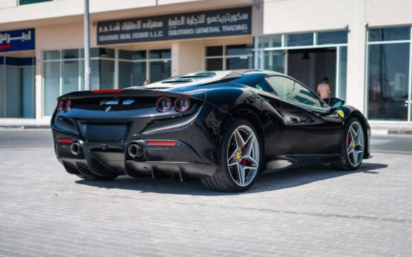 فراری Ferrari F8 Spider 2024