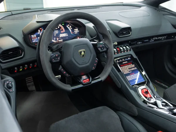 Lamborghini Huracan Evo Spyder Tiffany, Long-term car rental in Dubai