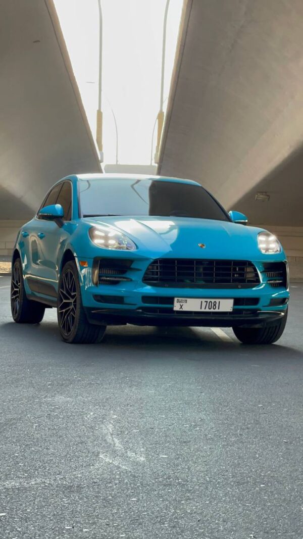 Rent Porsche Macan S in Dubai