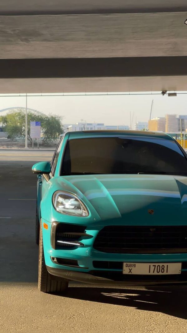 Rent Porsche Macan S in Dubai