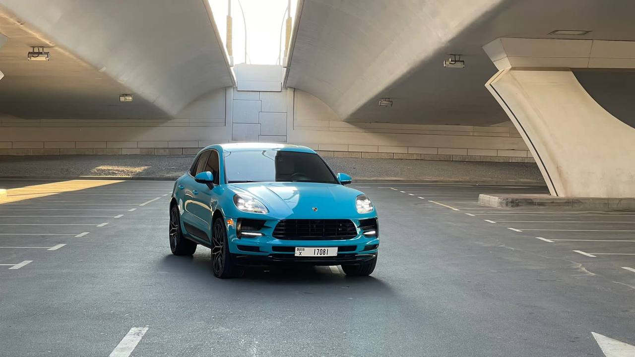 Rent Porsche Macan S in Dubai