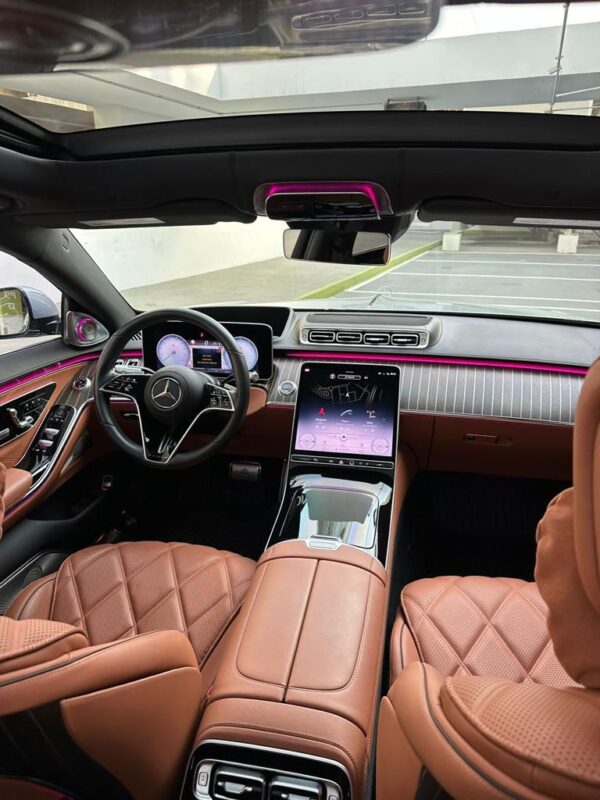 Rent Mercedes Benz Maybach in Dubai